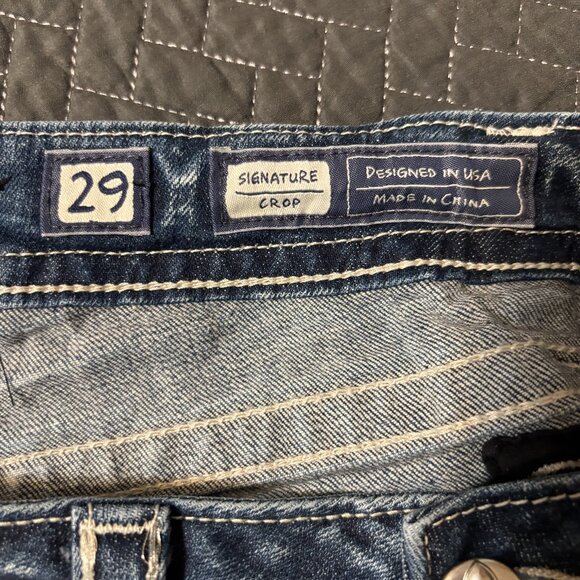 Miss Me Signature Crop, Size W29/L24 - Picture 3 of 6